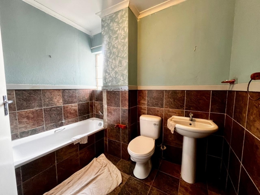 3 Bedroom Property for Sale in Waterval East North West